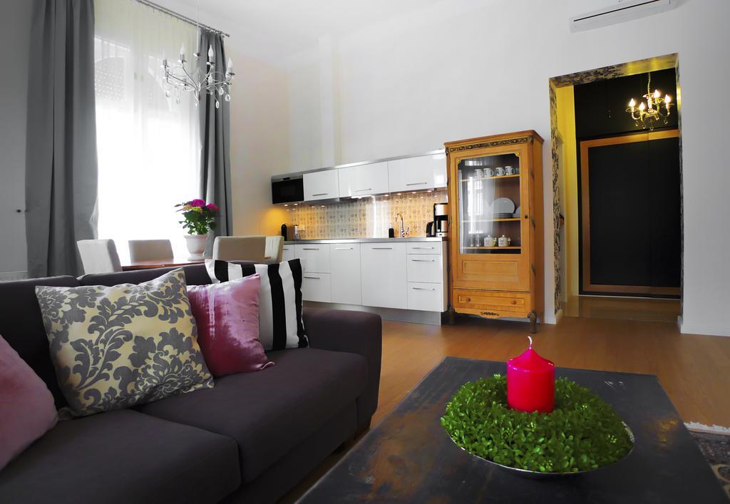 Golden Stars Budapest Apartments מראה חיצוני תמונה