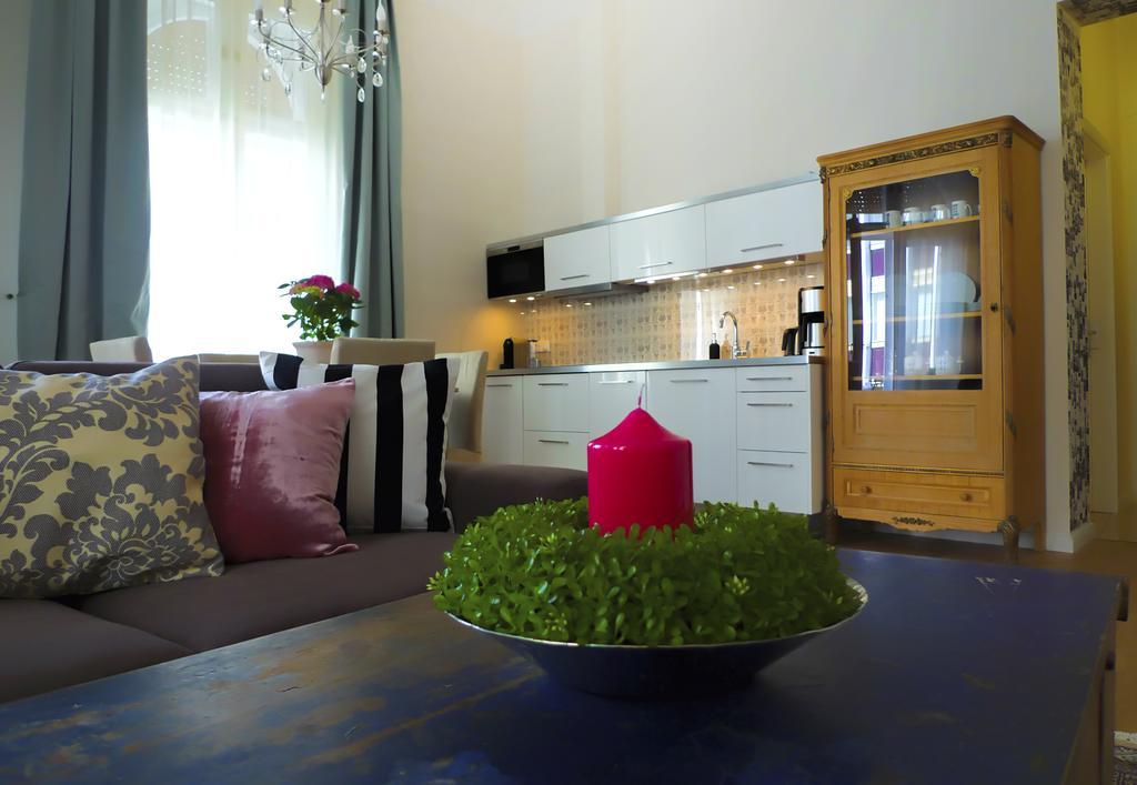 Golden Stars Budapest Apartments מראה חיצוני תמונה