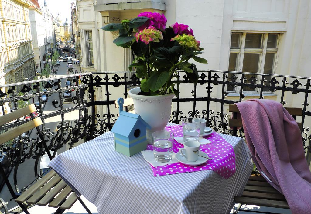 Golden Stars Budapest Apartments מראה חיצוני תמונה